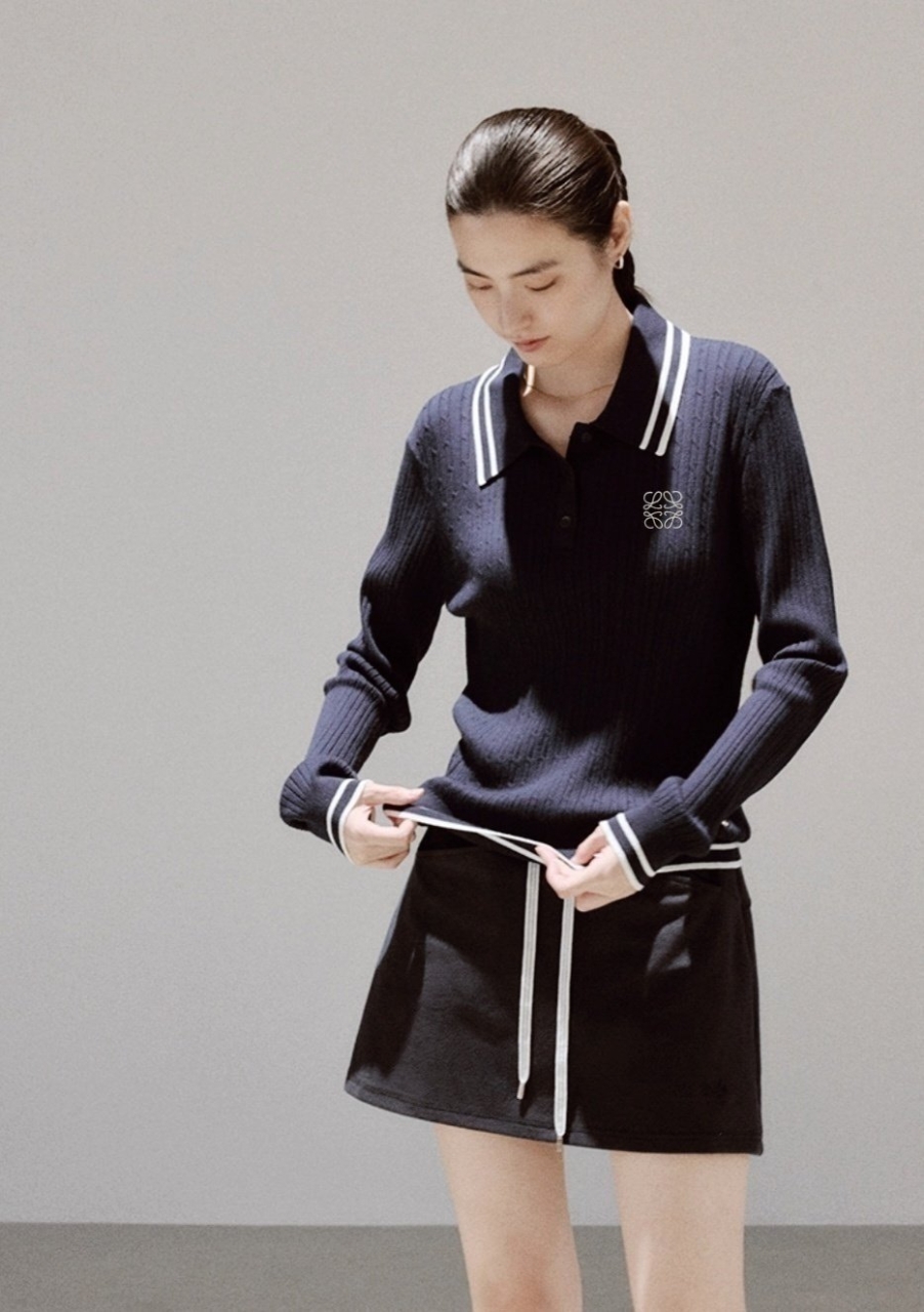 로에베 심라인 포인트 니트 카라 view 4