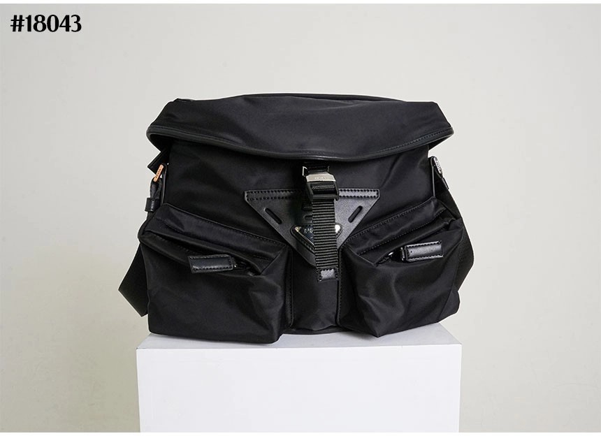 프라다 리나일론 레더 숄더백