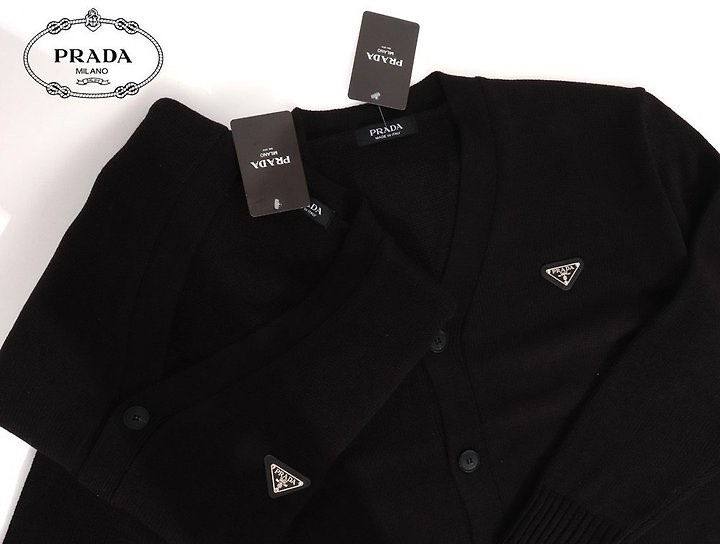 ⚪️  2025 S/S PRADA 트라이앵글 플레이트 커플가디건⚪️ view 13