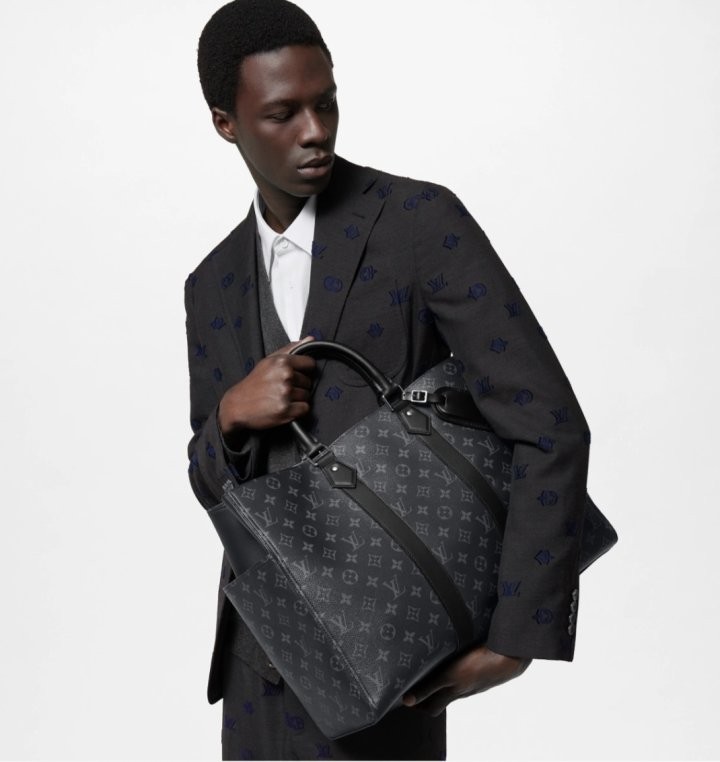 루이비통 M46451 삭 플라 24H