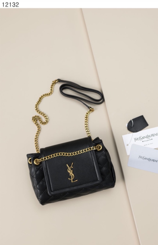 입생로랑 [YSL] 수입프리미엄급 NOLITA 미니 플랩백  view 6