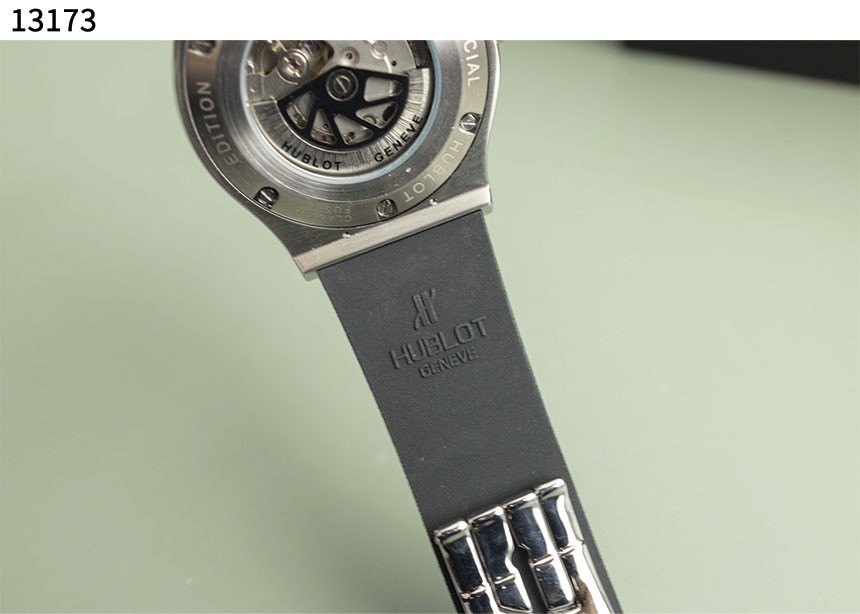 위블로 [Hublot] 클래식 퓨전 오리지널 티타늄 신상입고 view 7