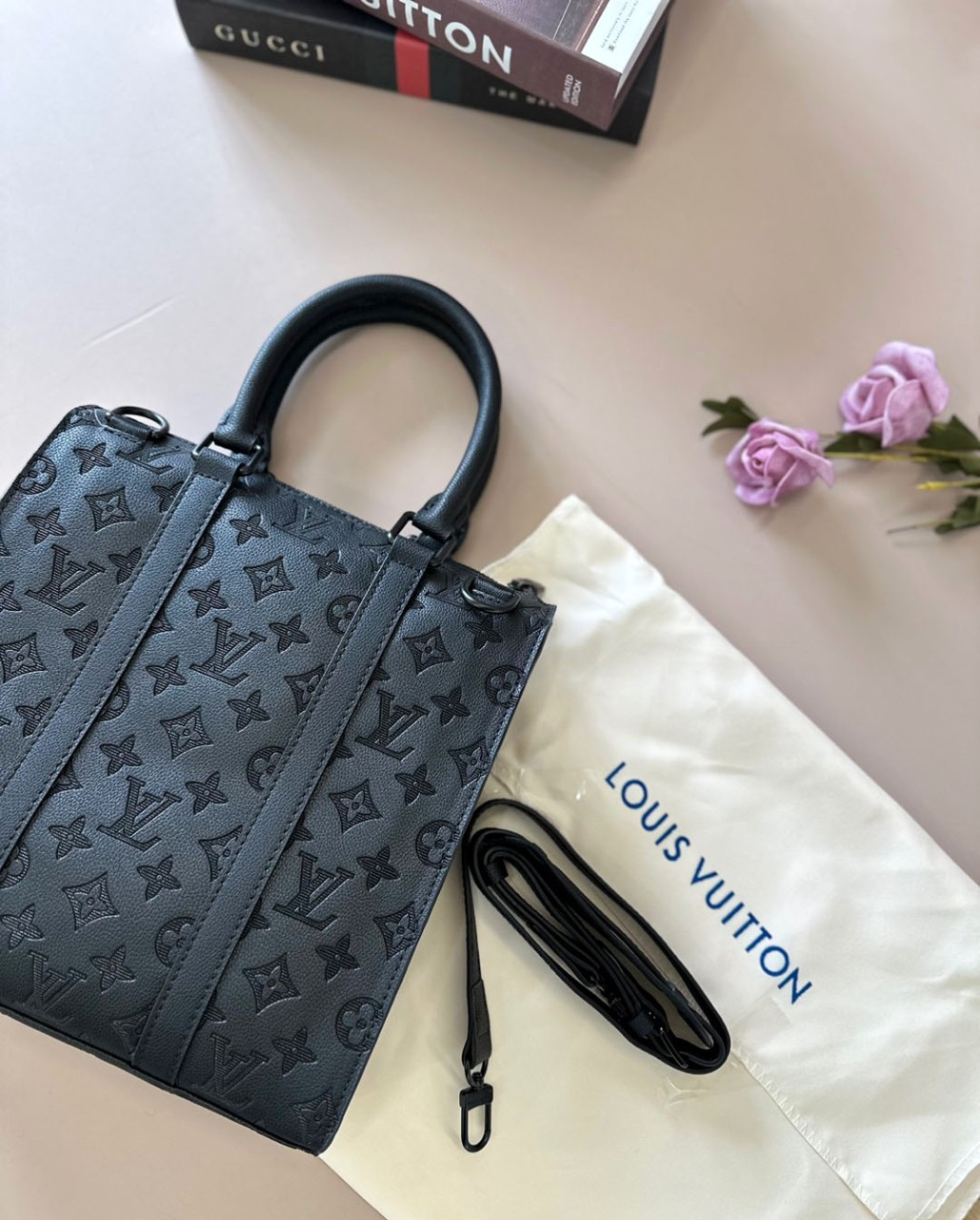 루이비통 [ L.V ] 수입 삭플라 크로스 백 입고