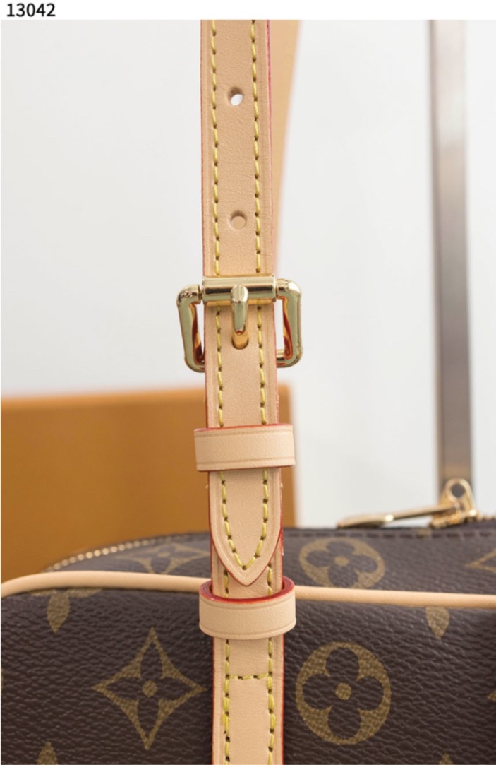 루이비통 [Louis Vuitton] 행 온  모노그램 핸드백 신상입고 view 6
