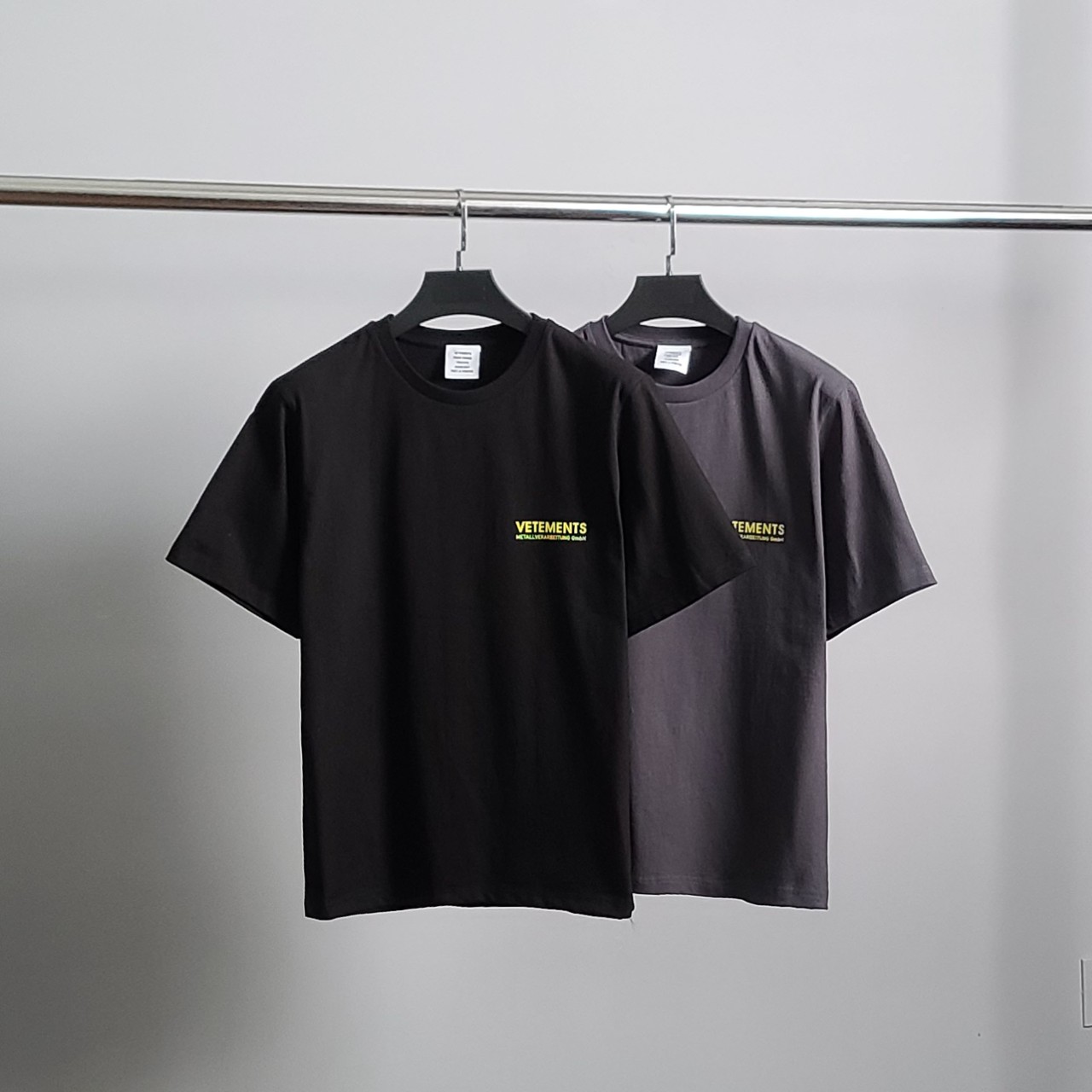 보테가 메탈로고 코튼 반팔티 view 13