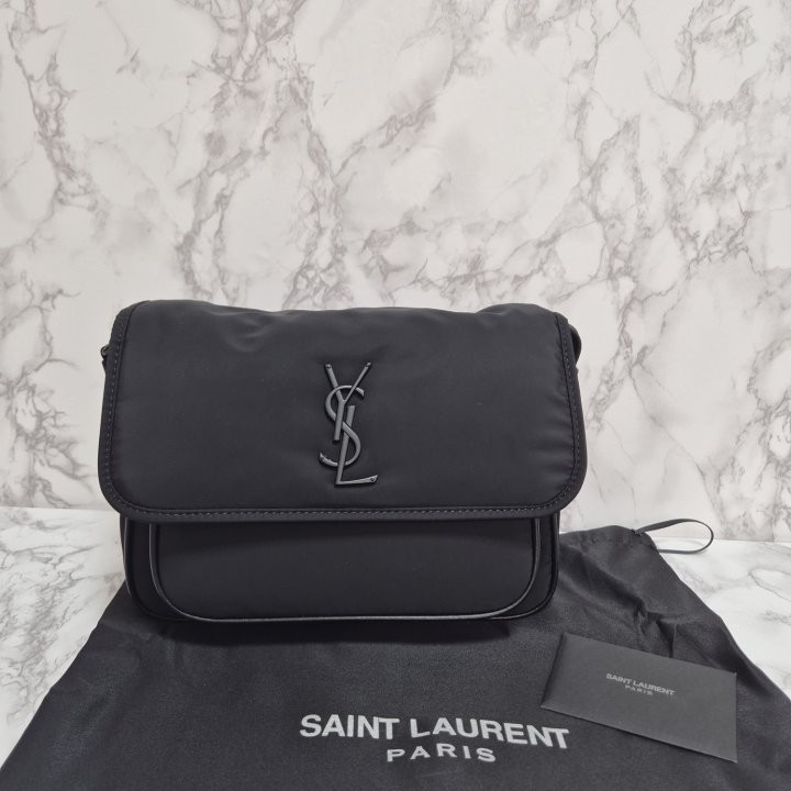 생로랑 니키 메신저백