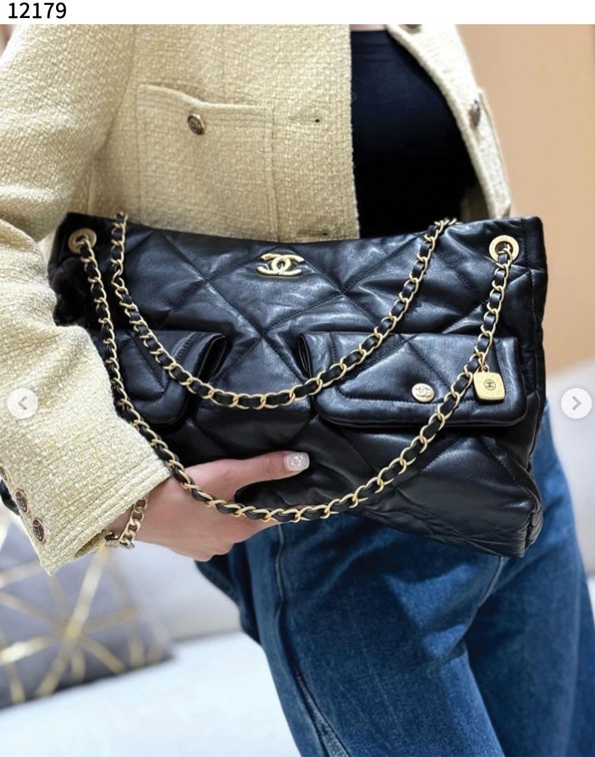 샤넬 [Chanel] 수입프리미엄급 샤넬 램스킨 골드 메탈 블랙 백 신상 입고