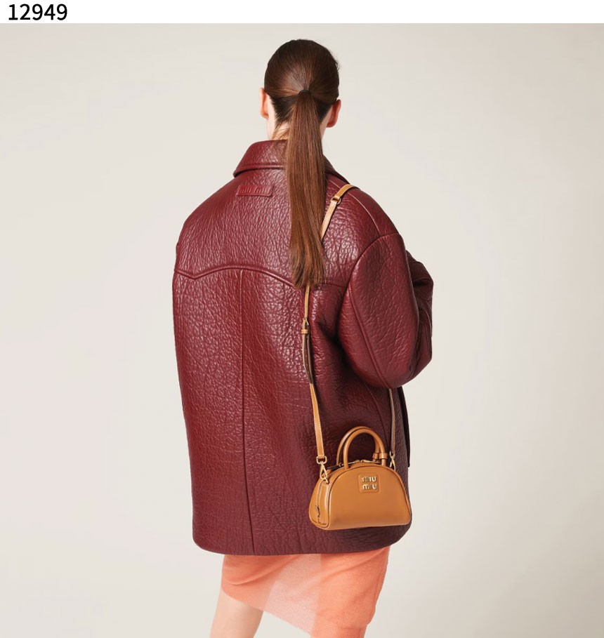 미우미우 [MIU MIU] 레더 탑 숄더백 카라멜
