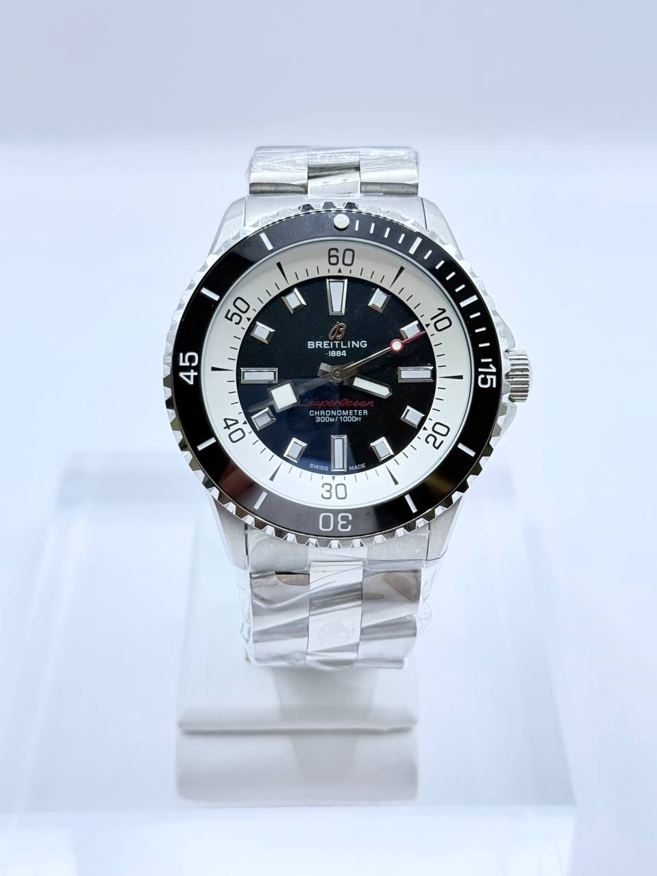 브라이틀링 슈퍼오션 오토매틱 44 블랙 다이얼