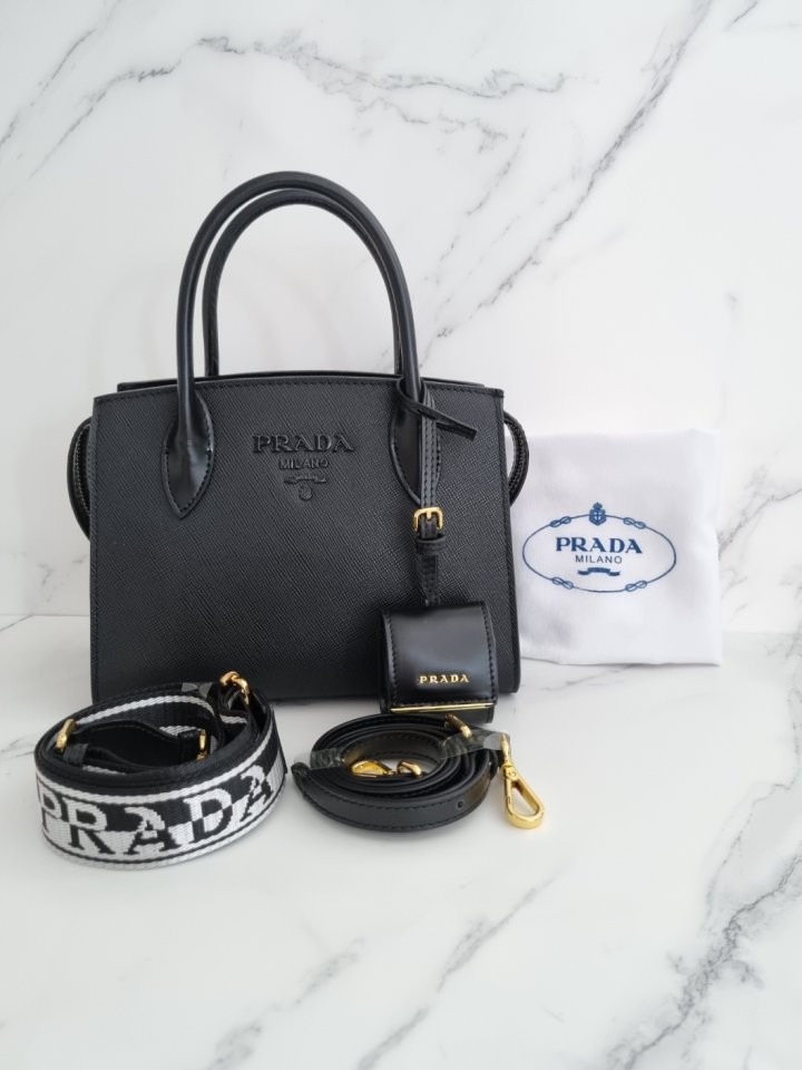 프라다 모노크롬 사피아노 숄더백