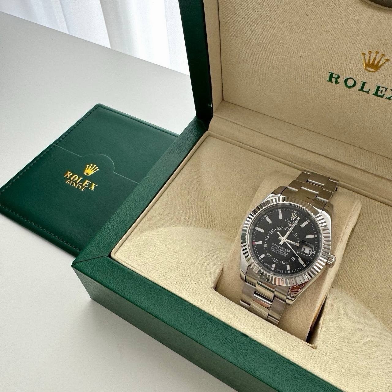 롤렉스 스카이드웰러 실버