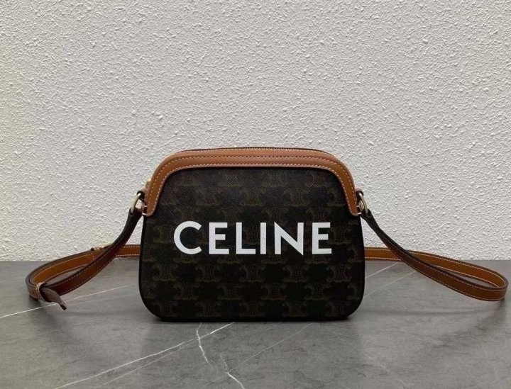 셀린느 트라이엄프 카메라백