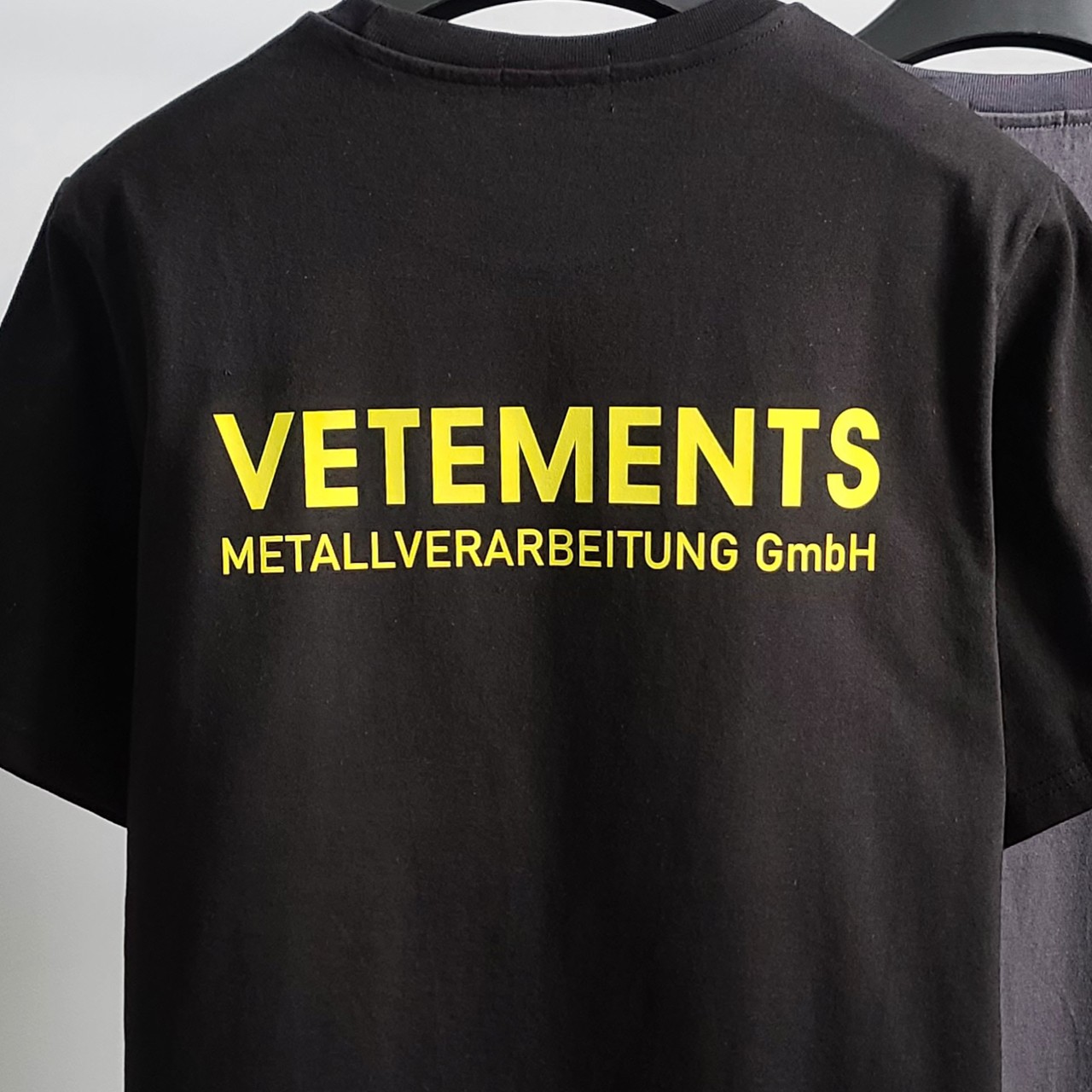 보테가 메탈로고 코튼 반팔티 view 7