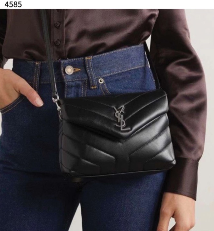 입생로랑 [YSL] 수입프리미엄급 생로랑 Y 퀼트 처리된 가죽 소재의 루루 토이백 view 2