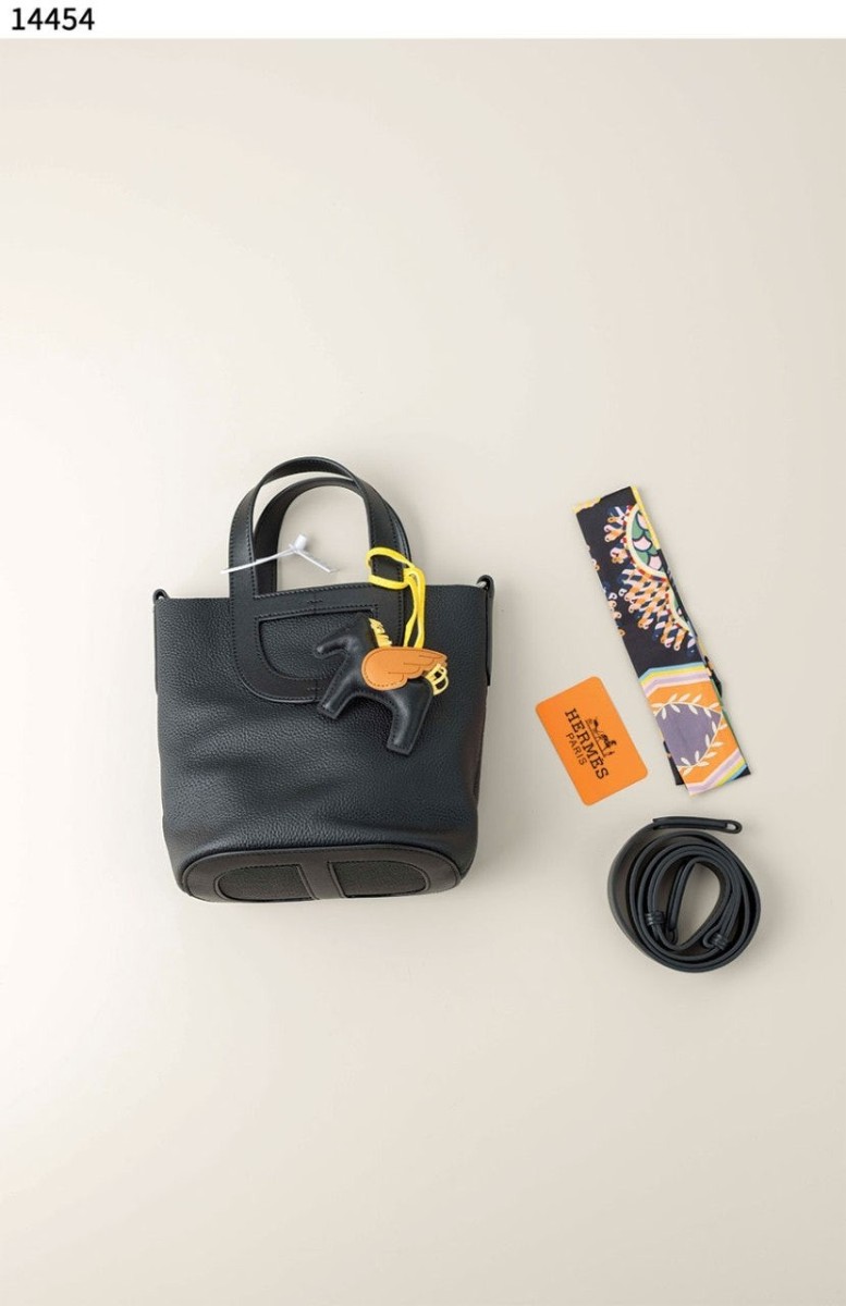 에르메스 [HERMES] 인 더 루프 18 백 클레망스 view 2