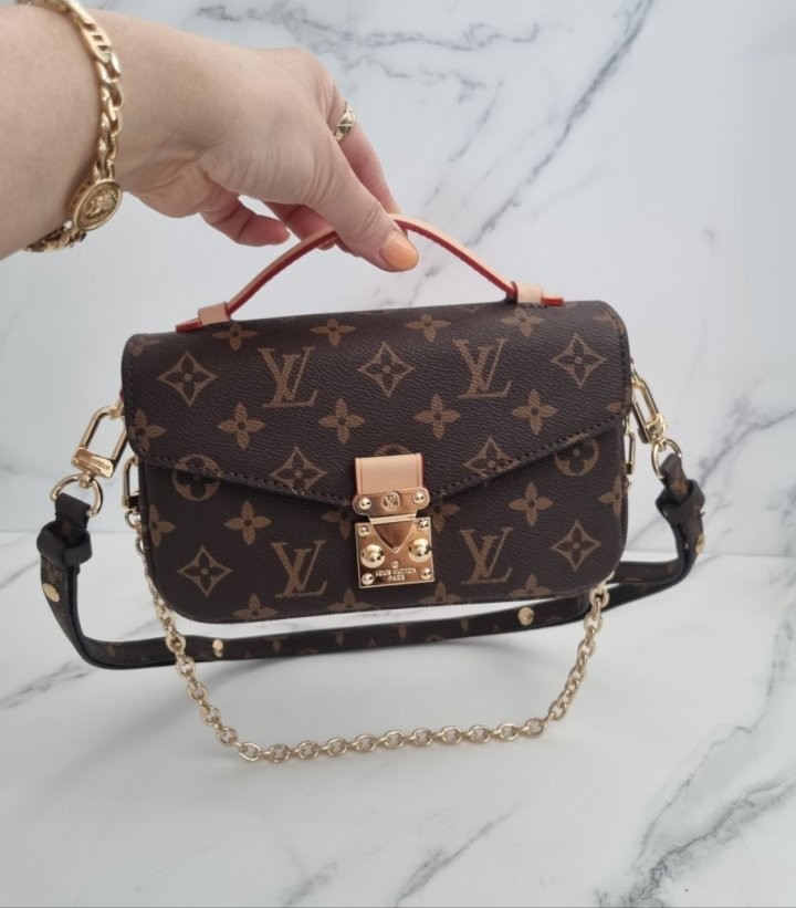 루이비통 포쉐트 메티스 이스트 웨스트