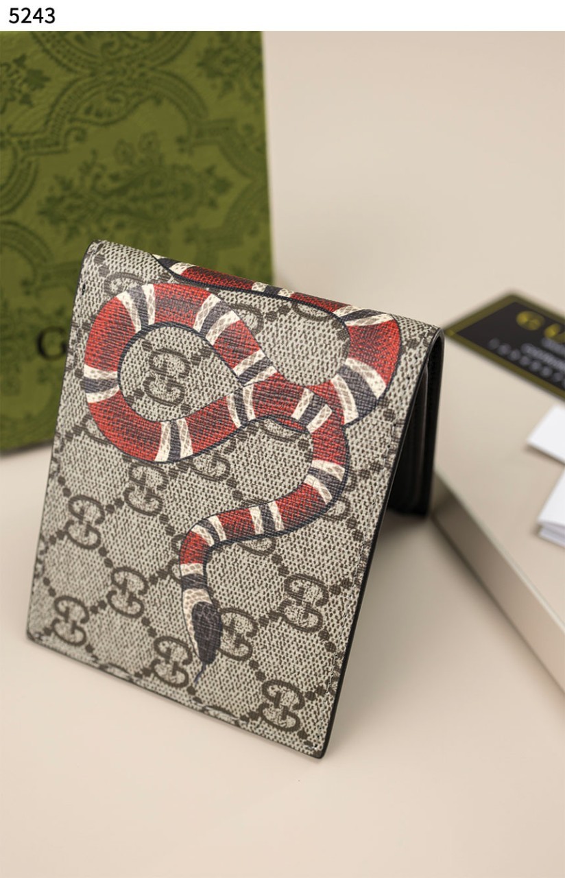 #구찌 [GUCCI] 수입고급 베스트리에 킹스네이크 프린트지갑 신상 입고💢 