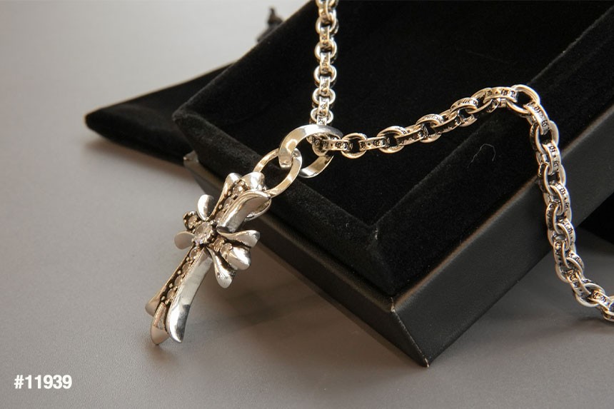 크롬하츠 크로스 풀 파베 펜던트 & 체인 페이퍼 목걸이 