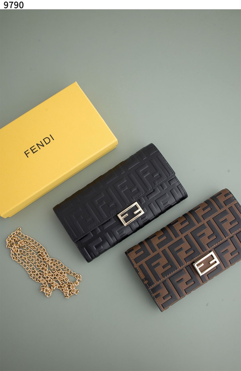 #펜디 [FENDI] 펜디 바게트 체인 장지갑 신상입고💢 