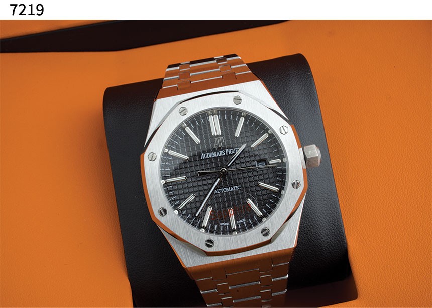 #오데마피게 [Audemars Piguet] ROYAL OAK SELFWINDING 신상입고💢 