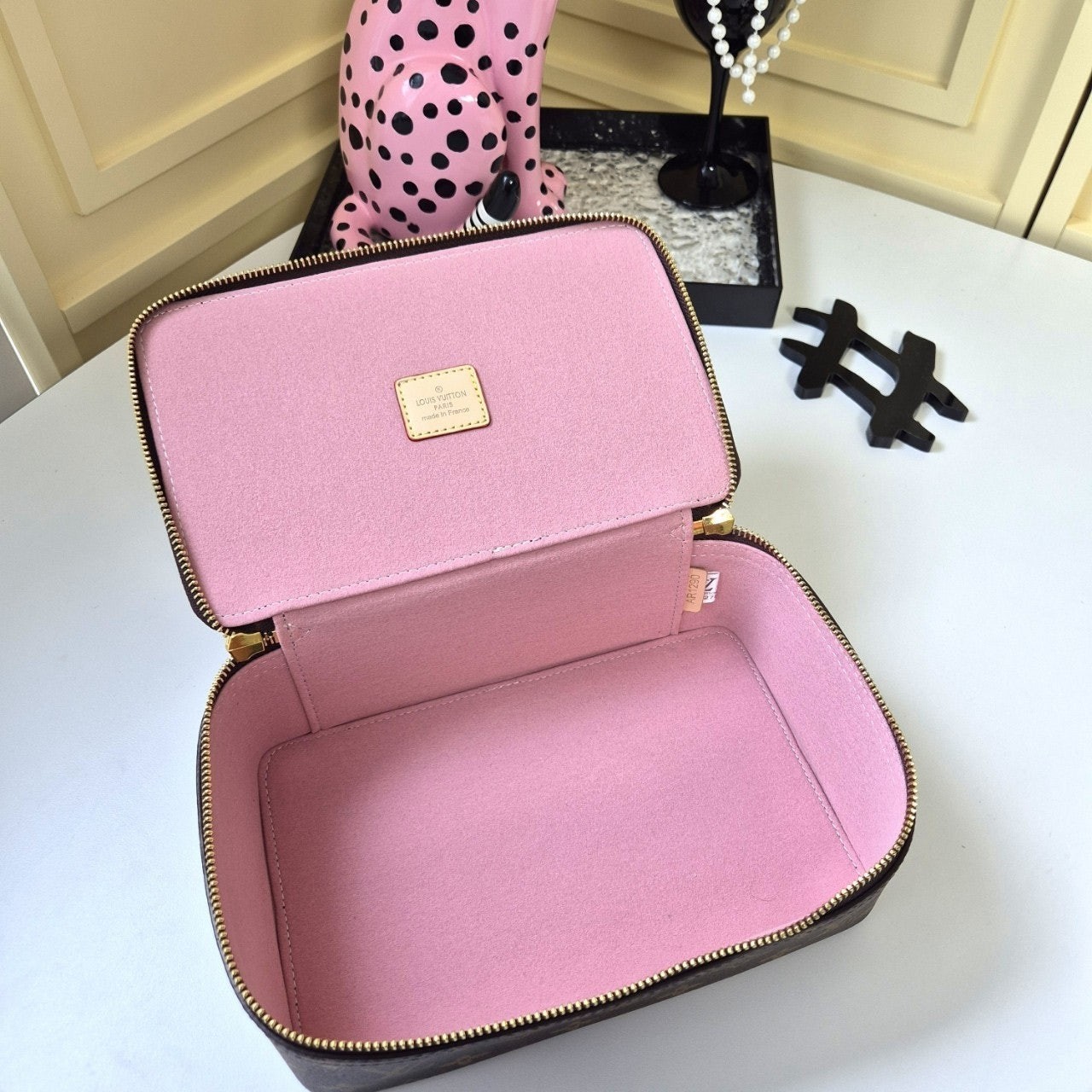 루이비통 패킹 큐브 뷰티 파우치 MM view 7