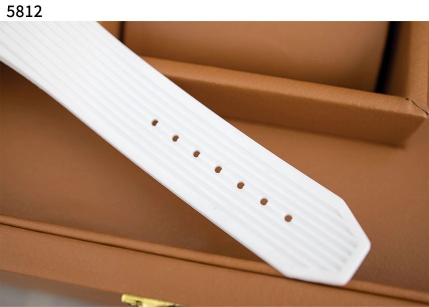 위블로 [HUBLOT] BIG BANG UNICO TITANIUM WHITE PAVÉ 신상 view 7