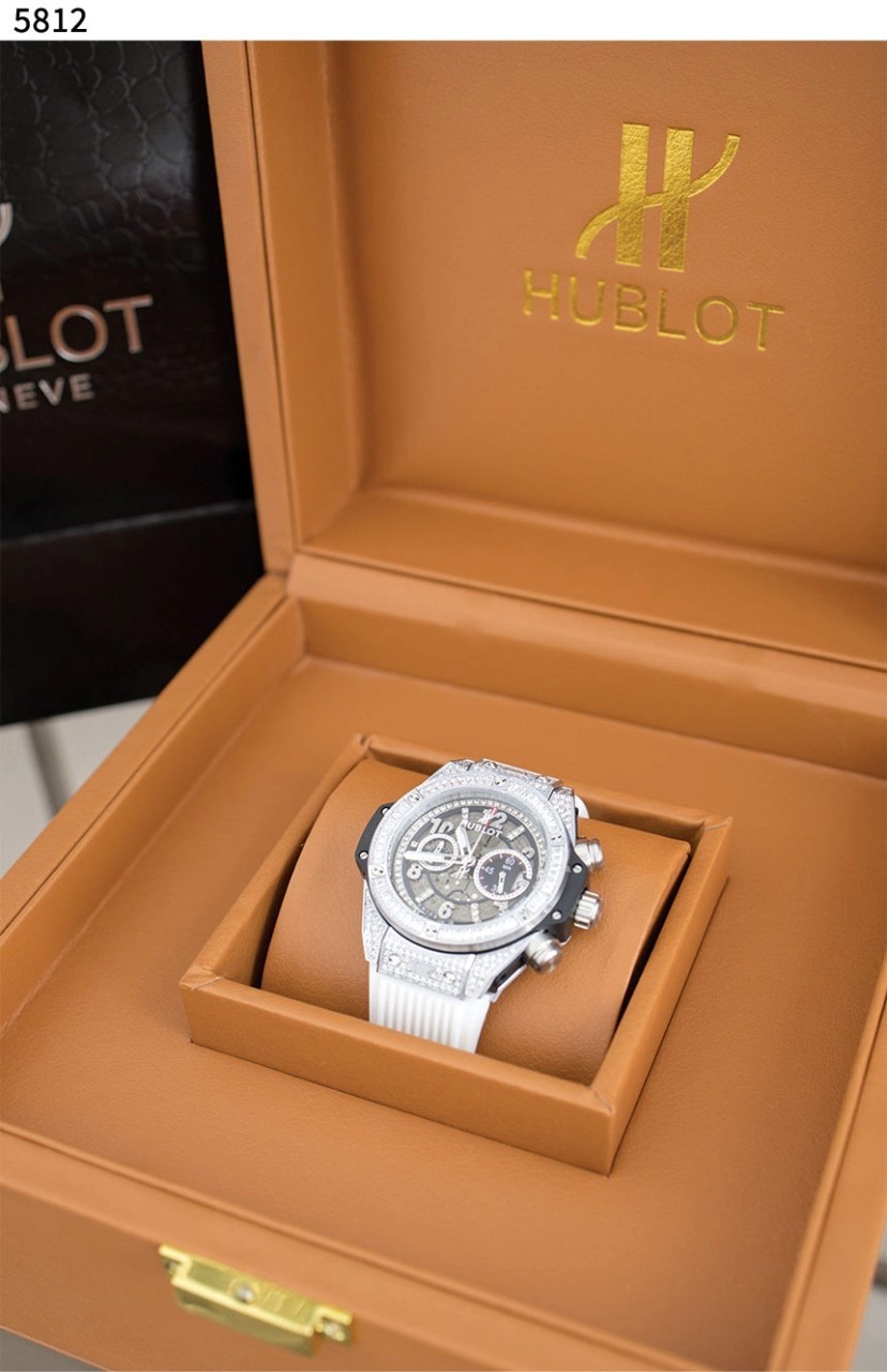 위블로 [HUBLOT] BIG BANG UNICO TITANIUM WHITE PAVÉ 신상 view 2