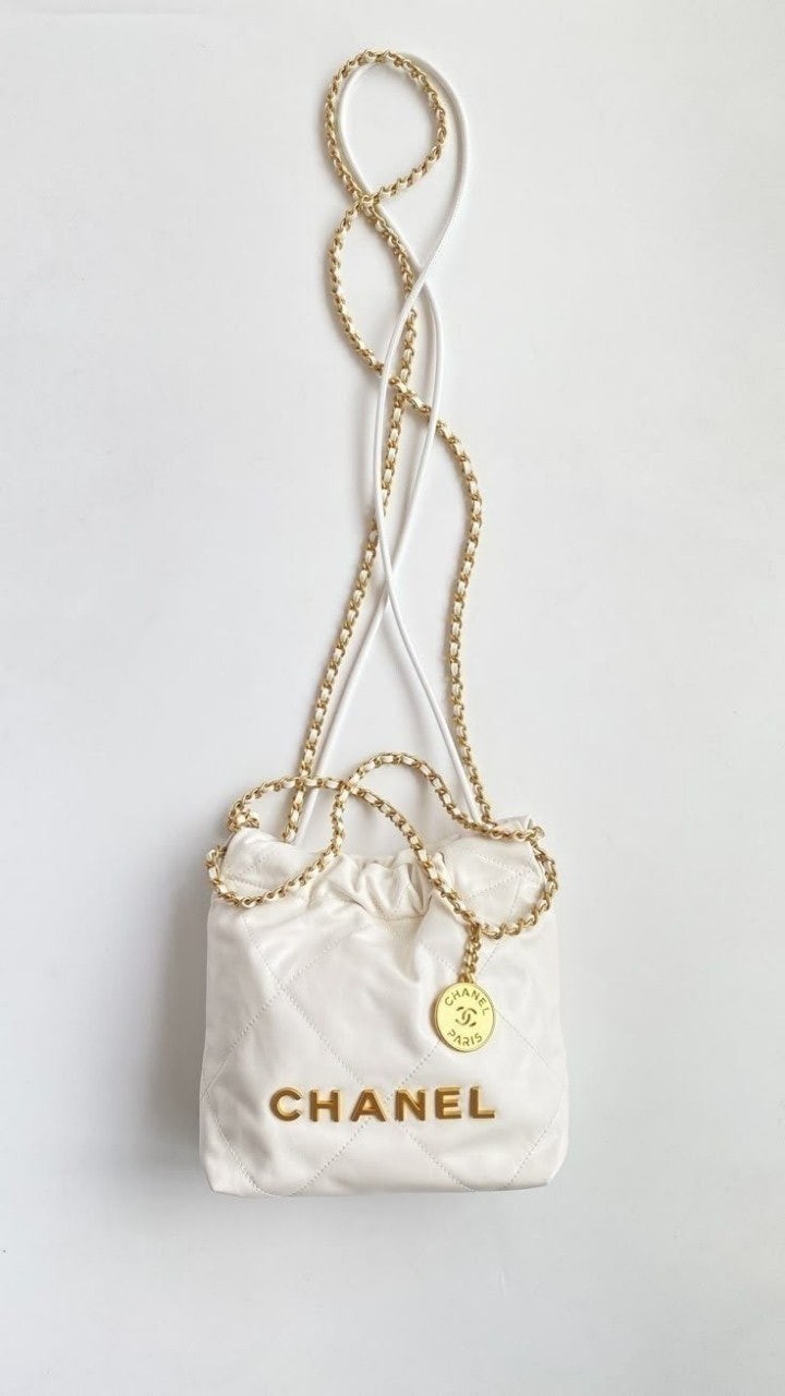 샤넬 22백 미니 view 4