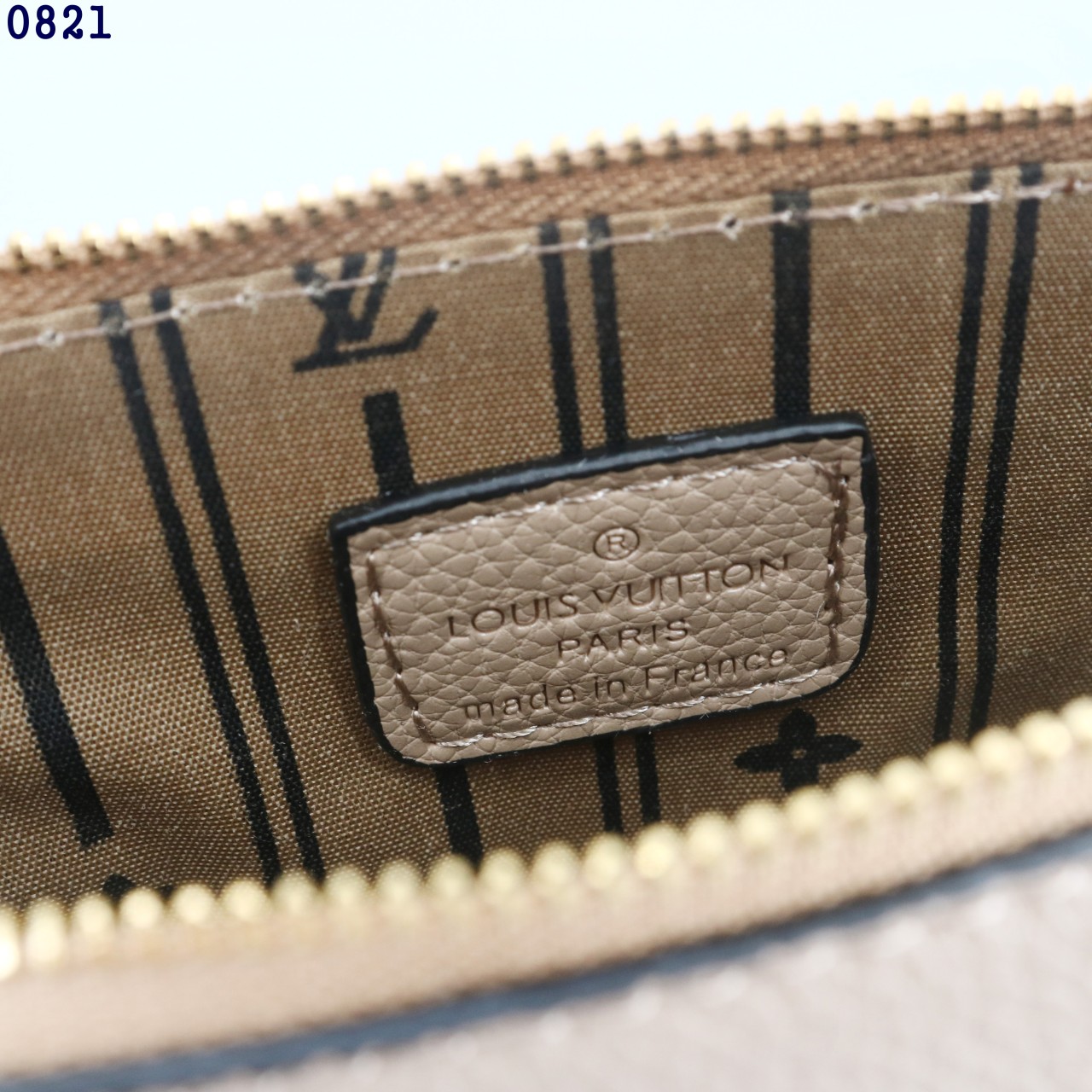 루이비통 미니 포쉐트 숄더백 베이지 view 11