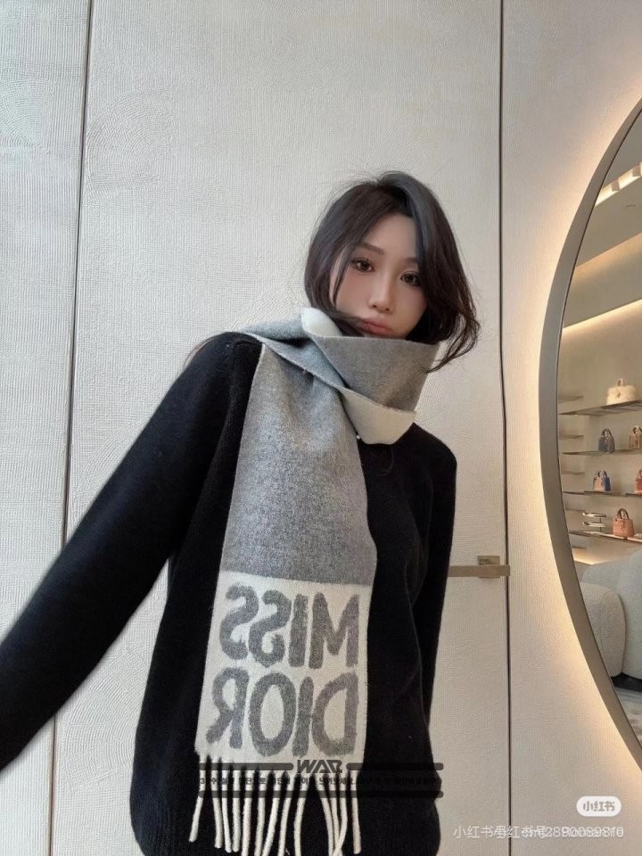 CristinaDIOR] 미스 dior 그레이  머플러