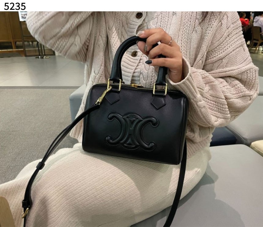 셀린느 [CELINE] 수입프리미엄급 퀴르 트리옹프 스몰 보스턴 백