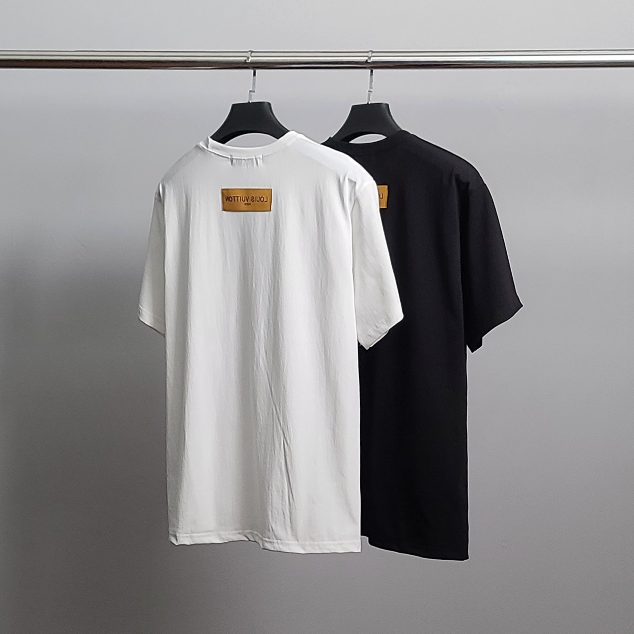 루이비통 블루로고 코튼 반팔티 view 2