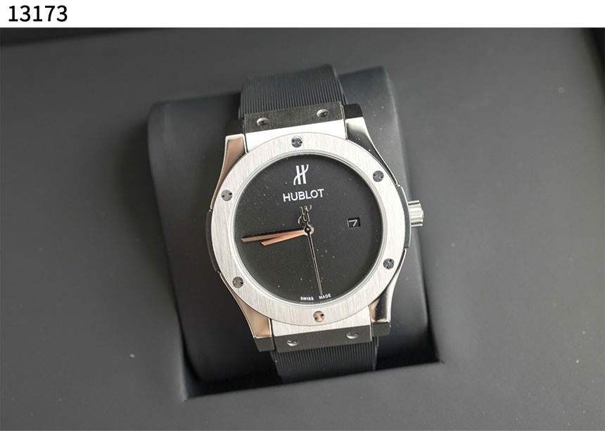 위블로 [Hublot] 클래식 퓨전 오리지널 티타늄 신상입고