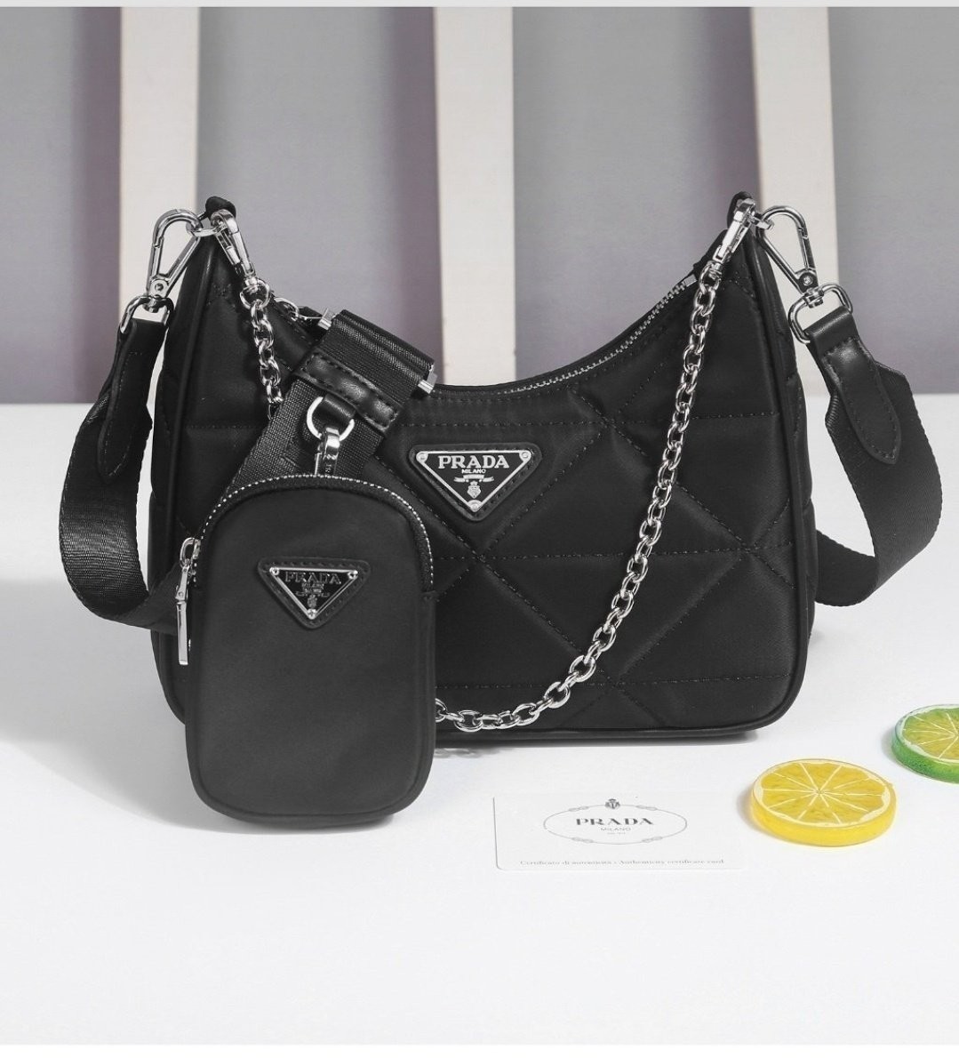 #프라다 리나일론 테수토