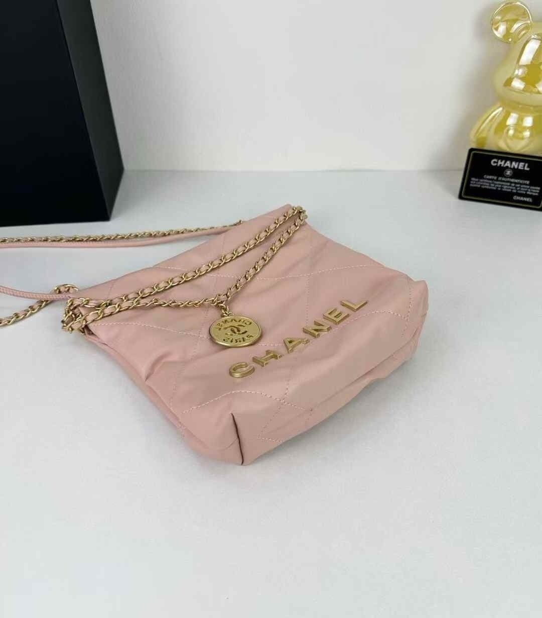 샤넬 22백 미니 핑크 view 4