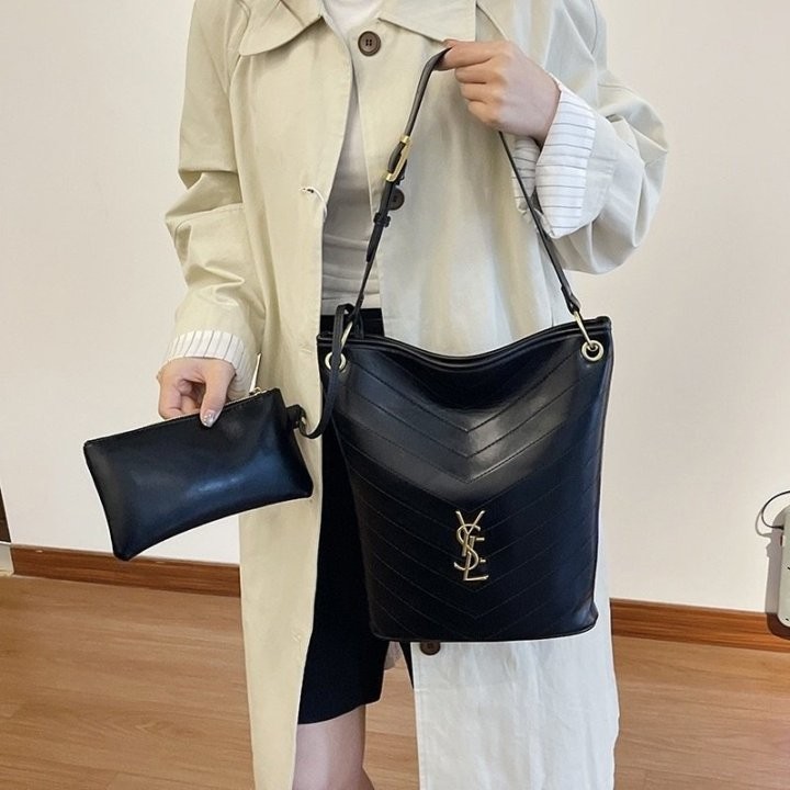 입생로랑 마틀라세 버킷