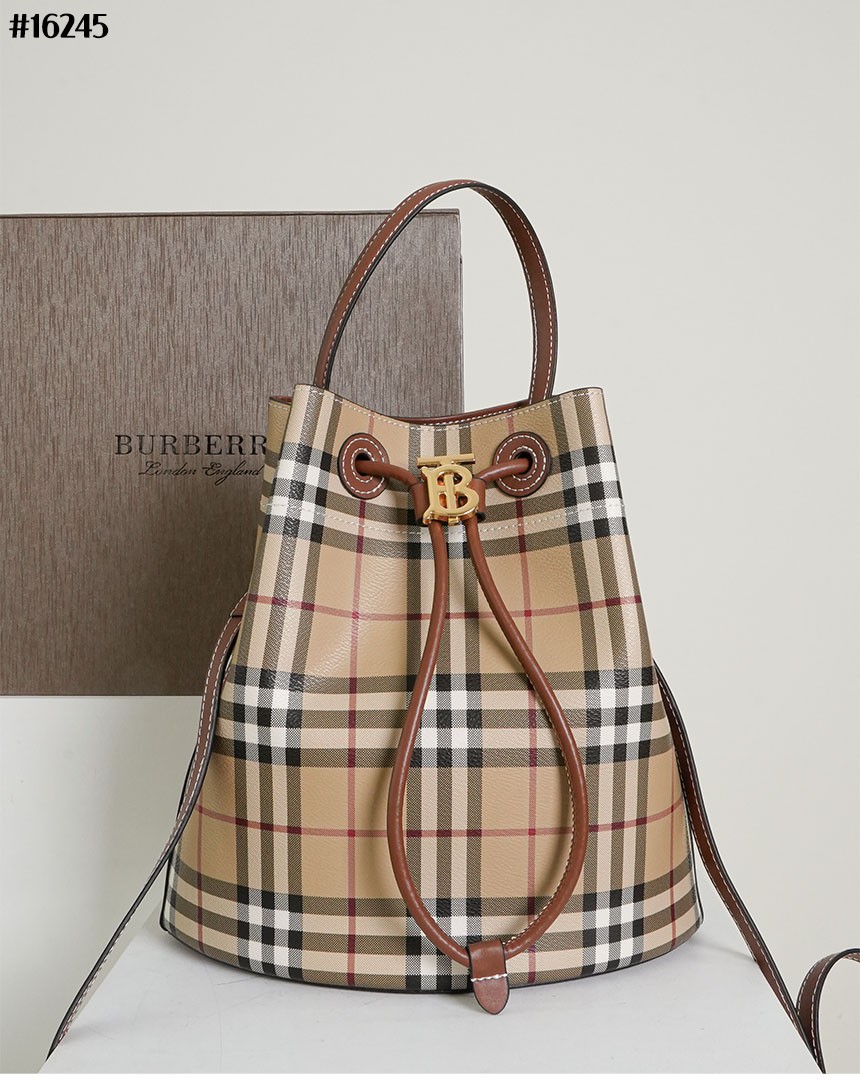 버버리 TB 스몰 체크 버킷 백