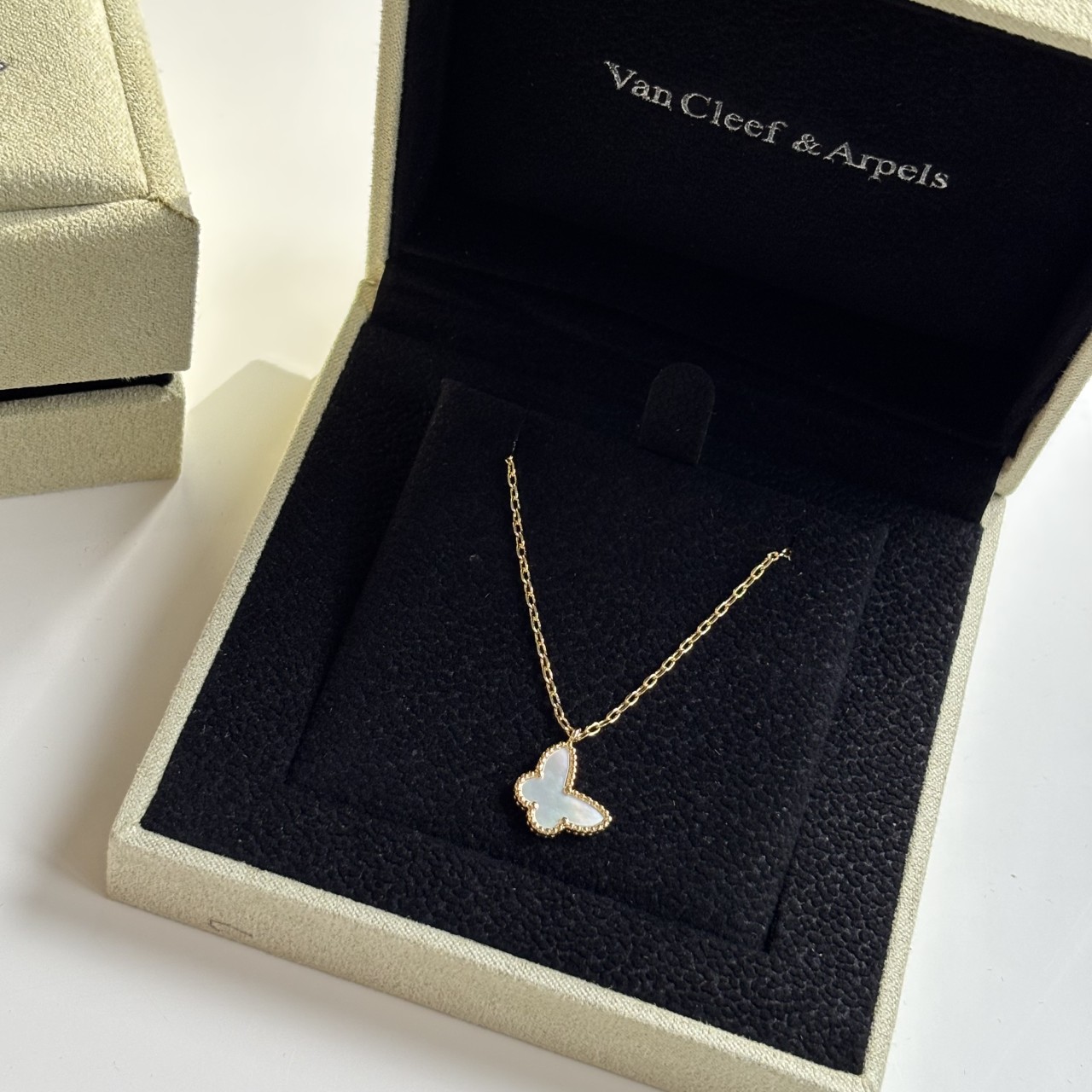 반클리프 스위트 버터 플라이 펜던트