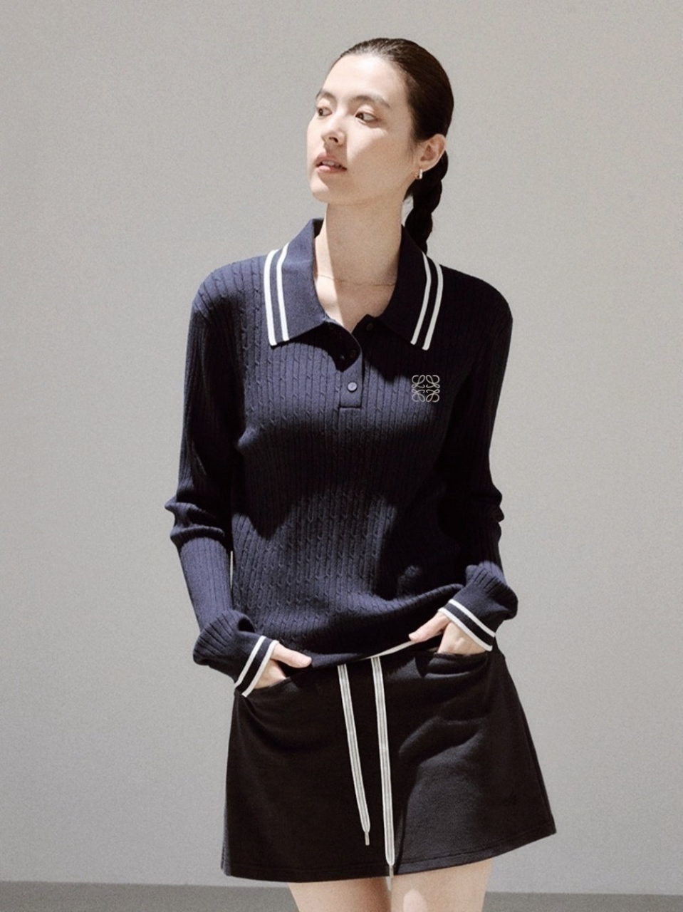 로에베 심라인 포인트 니트 카라 view 5