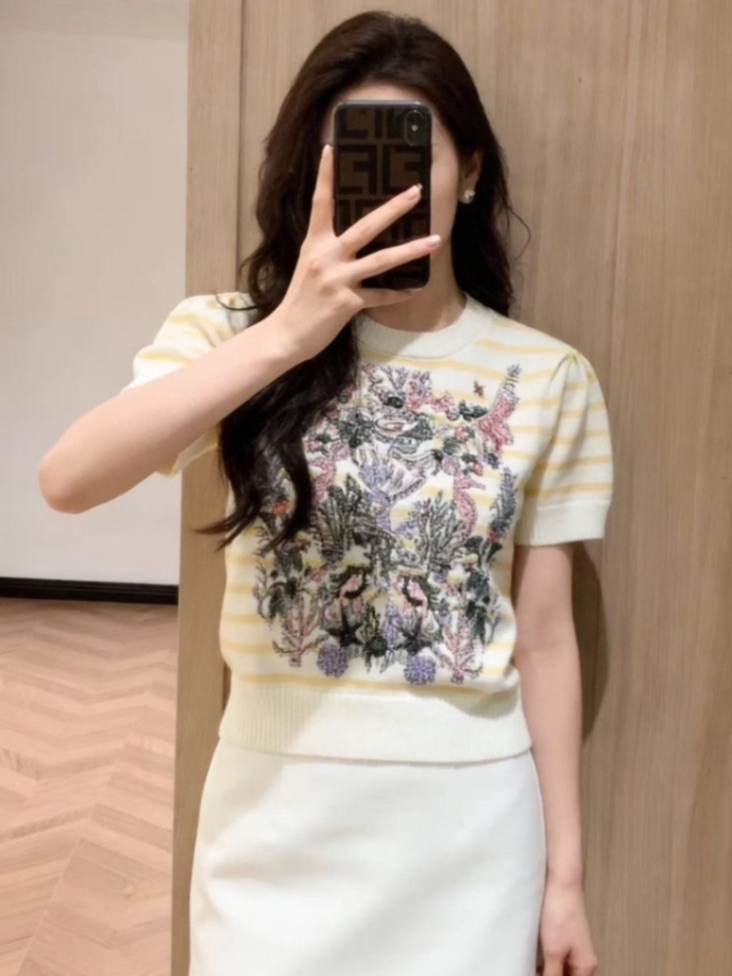 디올 네이쳐 자수 니트