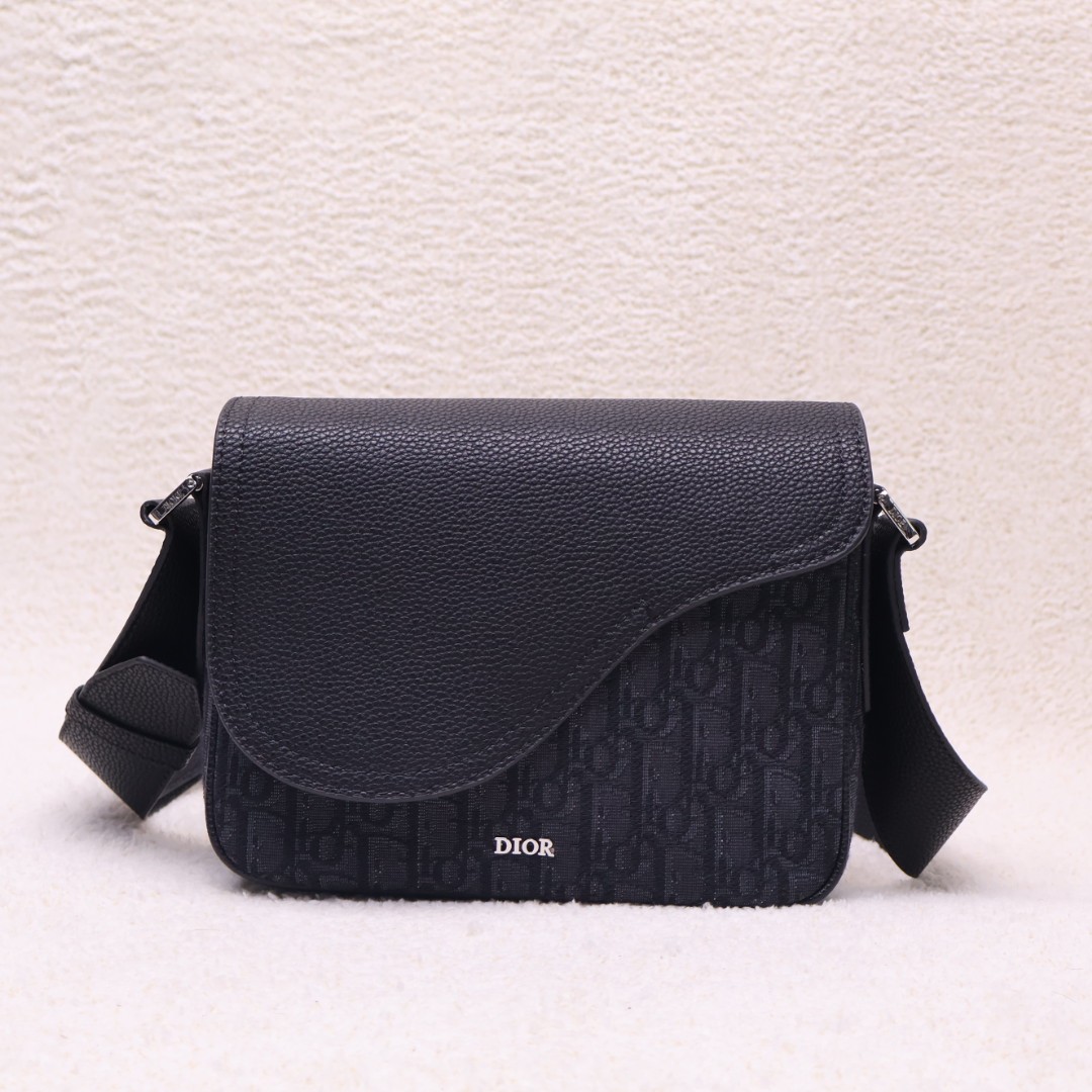 디올 미니 새들 메신저백✨