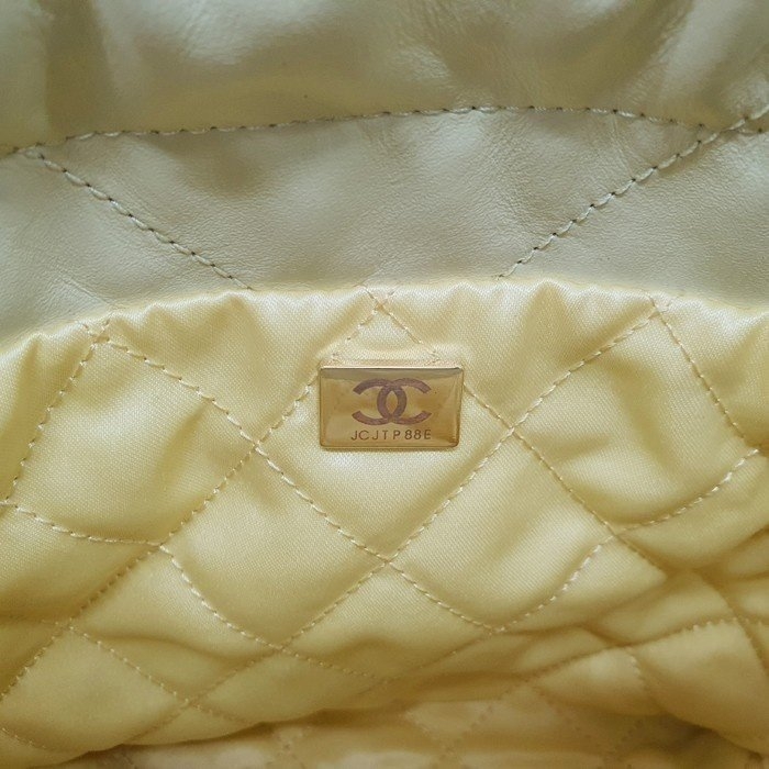 샤넬 22 호보백 미니 view 11