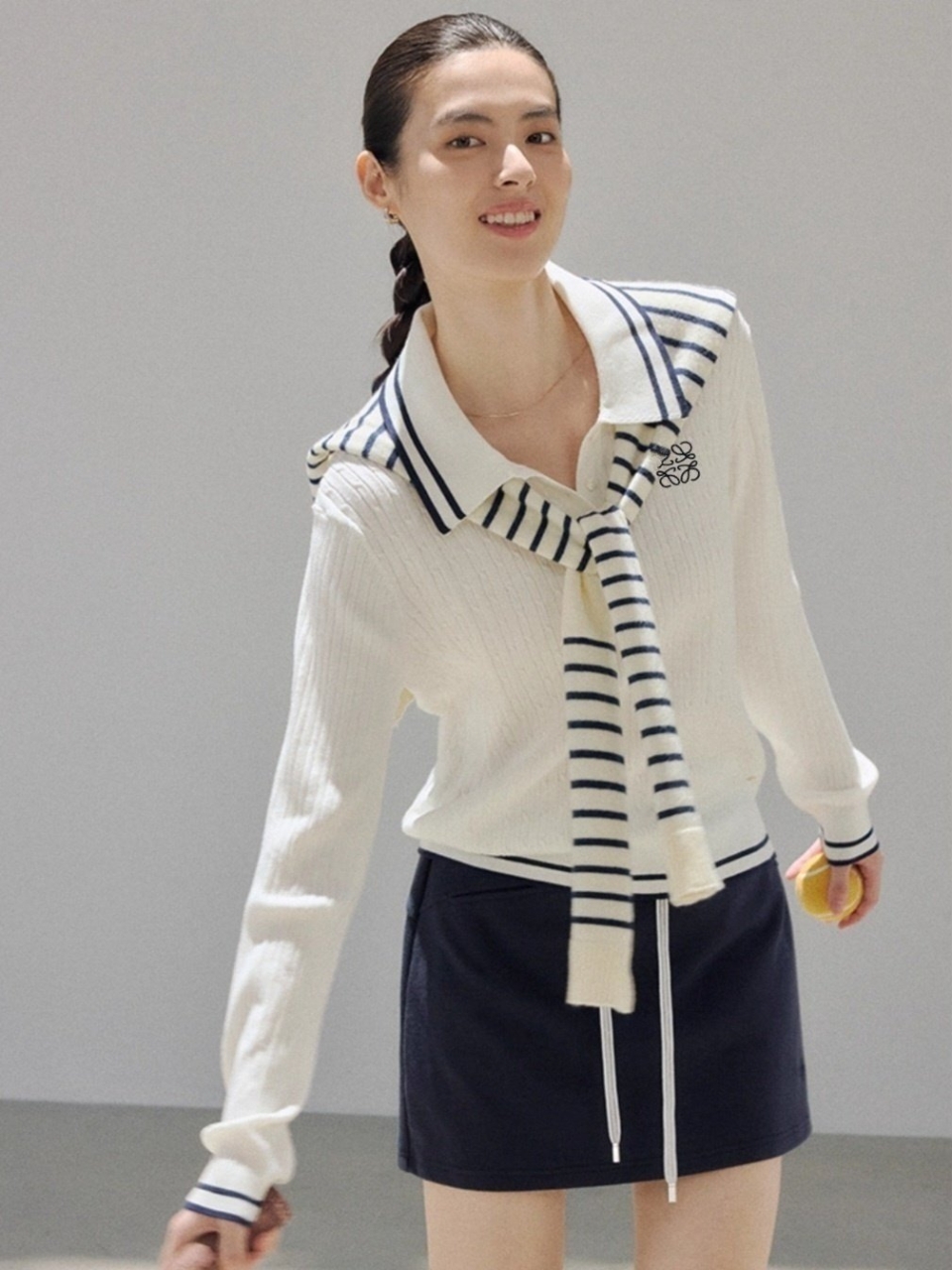 로에베 심라인 포인트 니트 카라 view 3