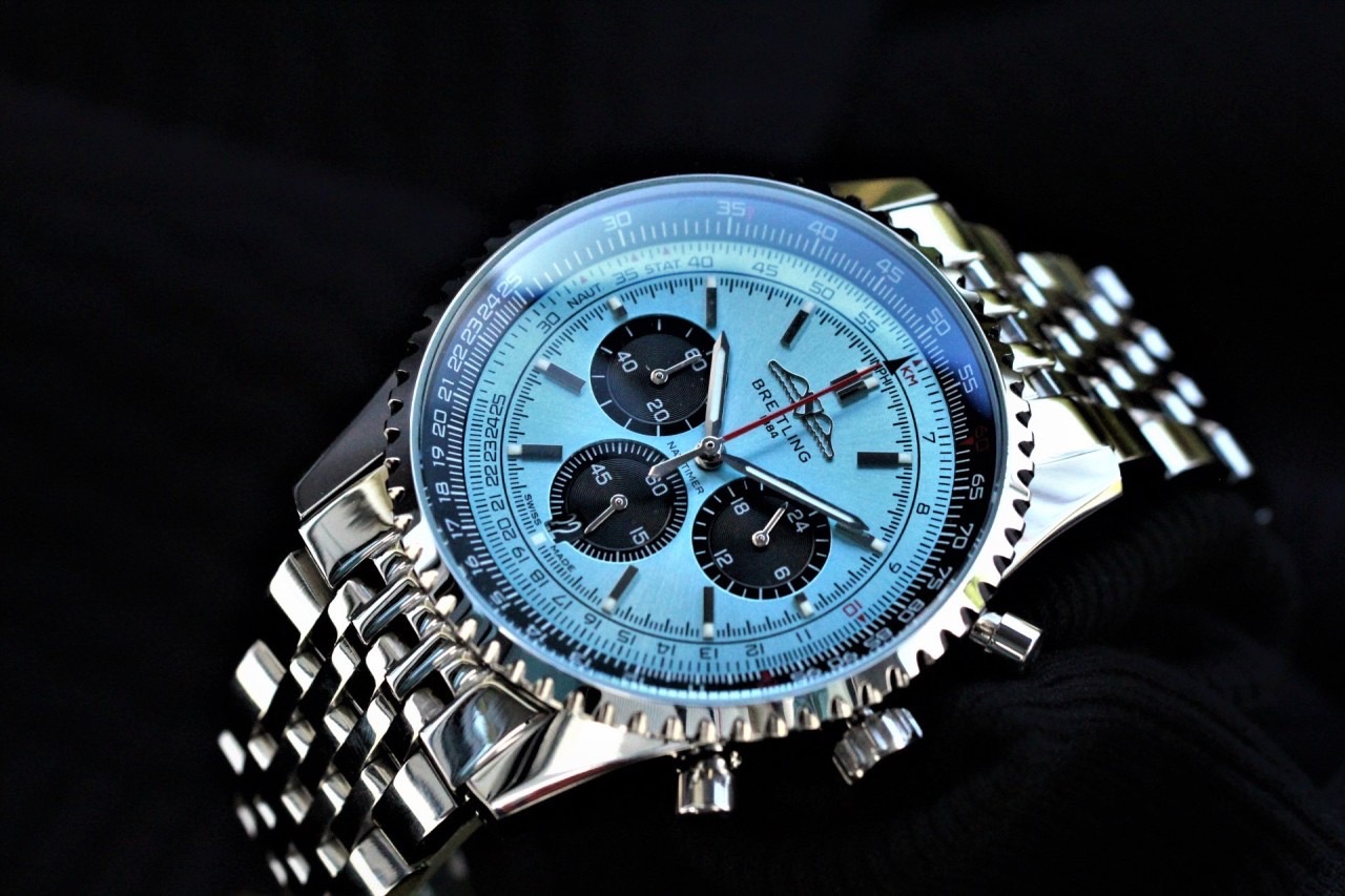 브라이틀링(Breitling)내비타이머B01 크로노그래프46●