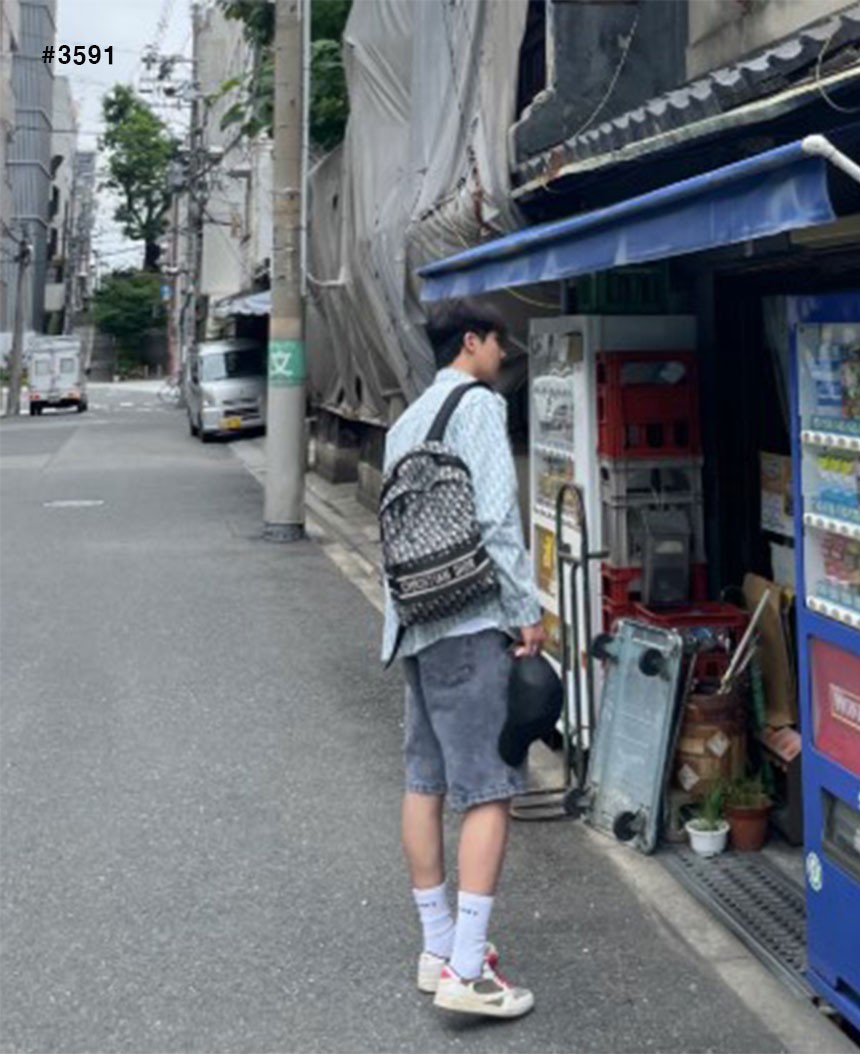 디올 오블리크 트래블 백팩