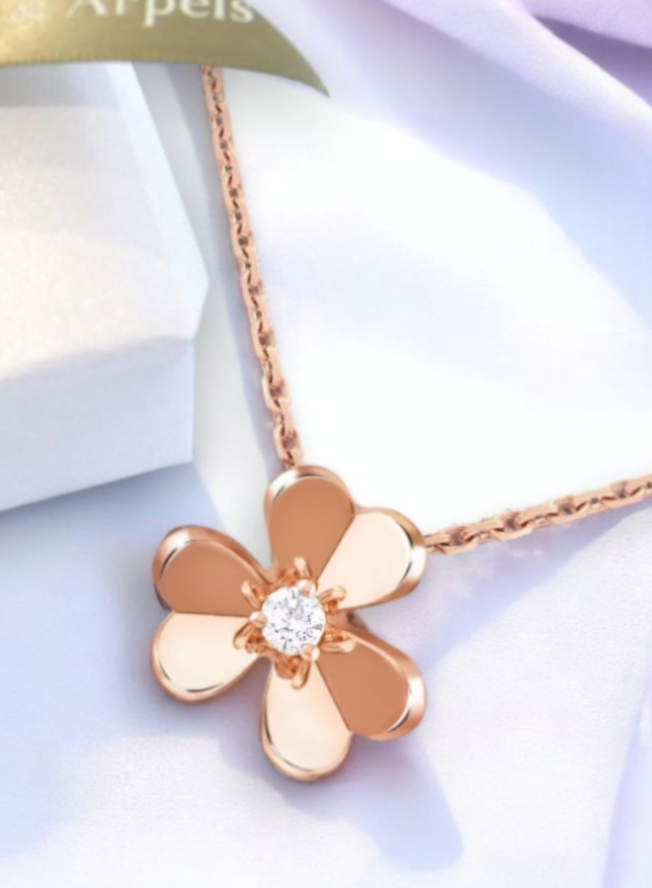 반클리프 프리볼 펜던트 목걸이✔수입최*고급