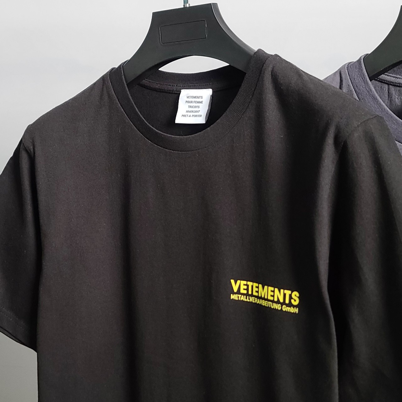 보테가 메탈로고 코튼 반팔티 view 8