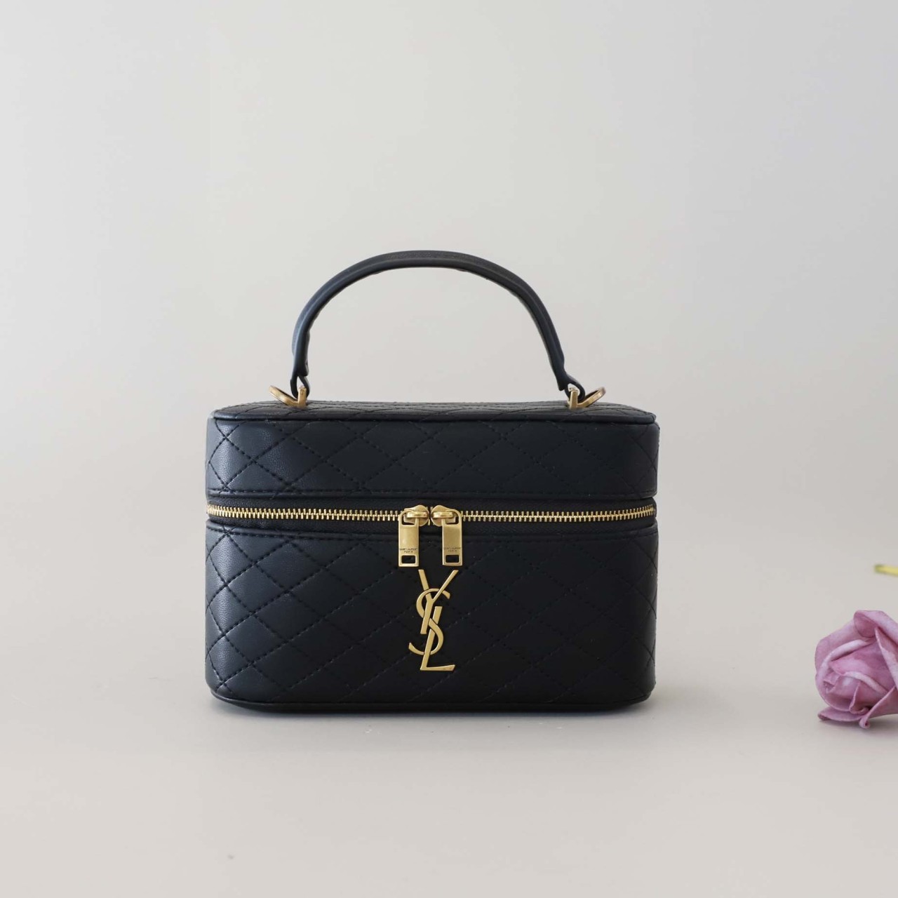 생로랑 [ YSL ] 수입 GABY 베니티 백 -블랙- 입고