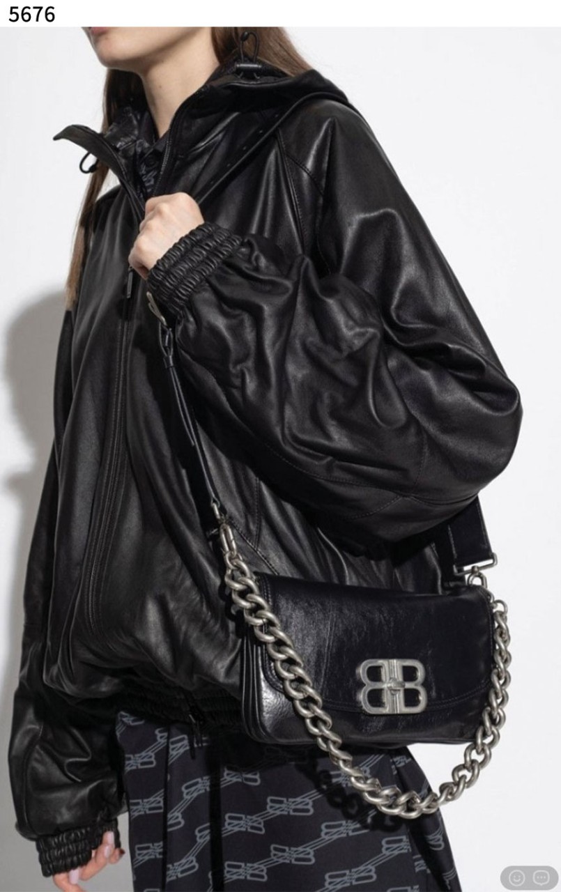 #발렌시아가 [BALENCIAGA] 수입프리미엄급 여성 BB SOFT 스몰 플랩 백 블랙 신상 입고💢 