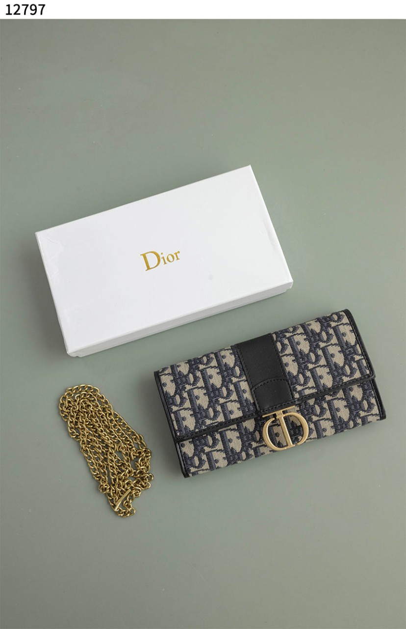 #디올 [Christian Dior] 30 몽테인 CD로고 체인 장지갑 신상입고💢 